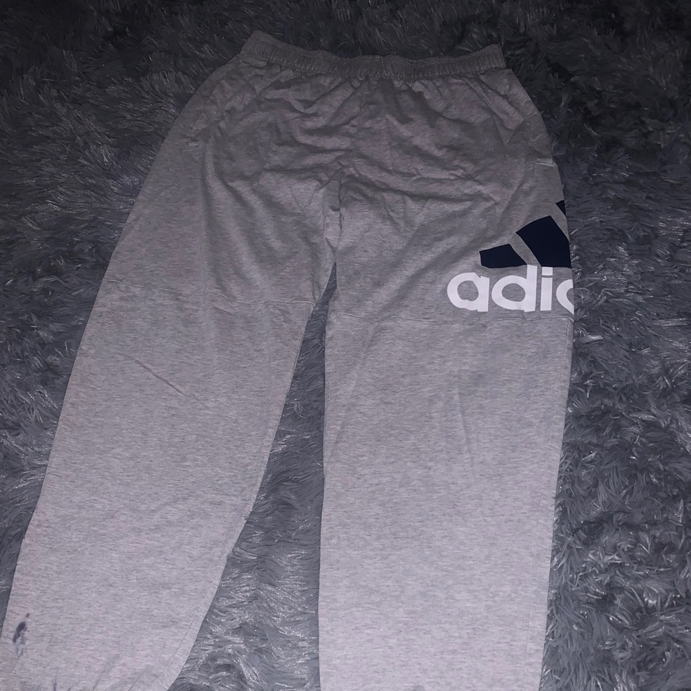 Adidas joggers size (L) in men